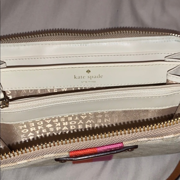 KATE SPADE WALLET ✨ - Picture 2 of 3